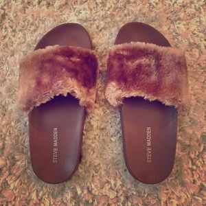 Steve Madden Slippers